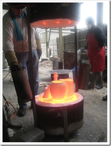 (foto werkstukken in raku oven)
