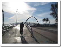 Wandel- en fietsbrug in de buurt van Malaga